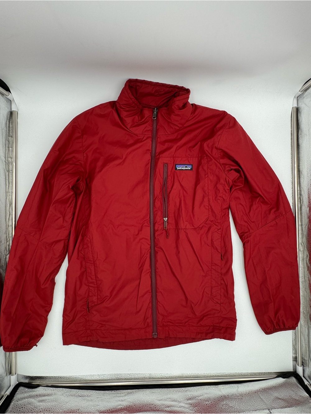 Patagonia Men’s Deep Red Reversible Jacket - Picture 2 of 9